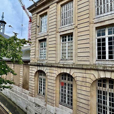 Gerard, Appartement Central Avec Parking Prive Rouen Bagian luar foto